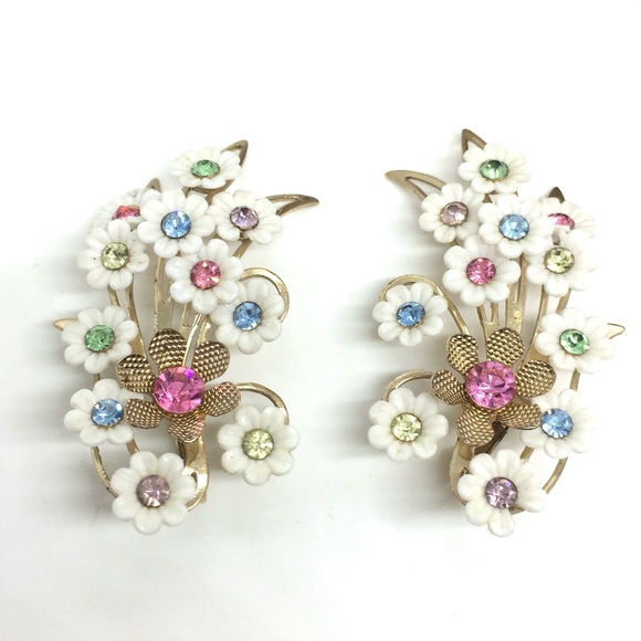 VINTAGE 60S EMMONS PLASTIC FLOWER EAR CRAWLER CLIP EARRINGS PASTEL RHINESTONES - Picture 6 of 17